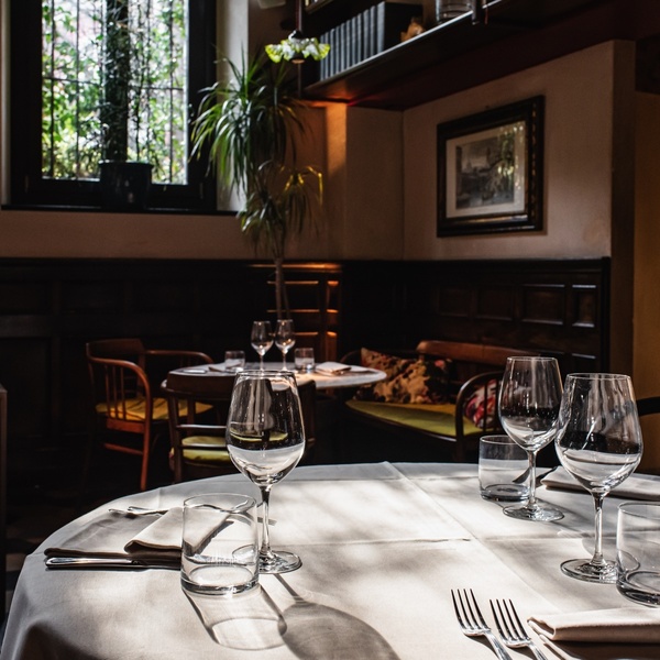 Cantina Piemontese restaurant in Milan